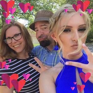 Meet your Posher, Leslie